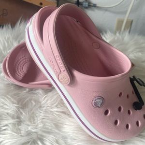 New Women’s Crocs Pink sz 6